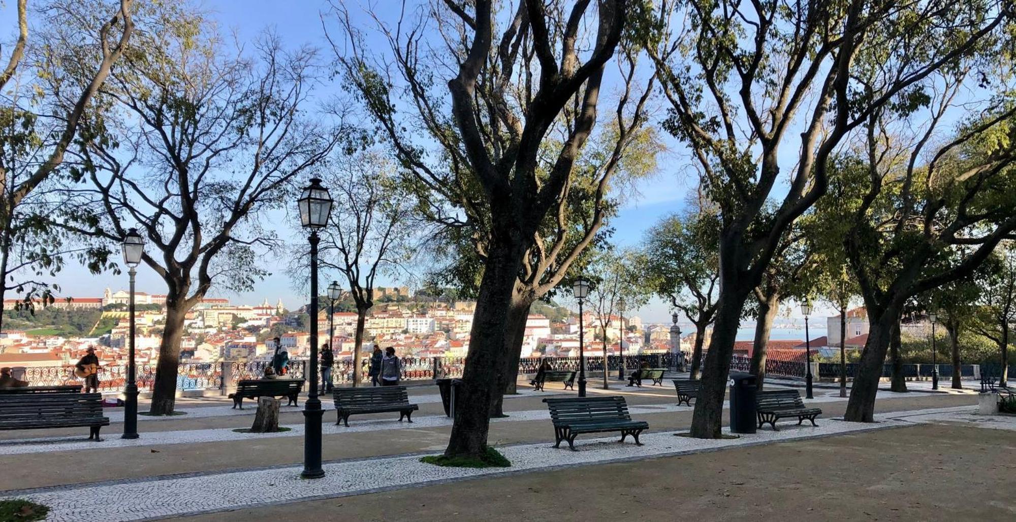 5lisbon Private Bedroom With A View Gasthof