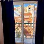 5Lisbon Private Bedroom With A City View